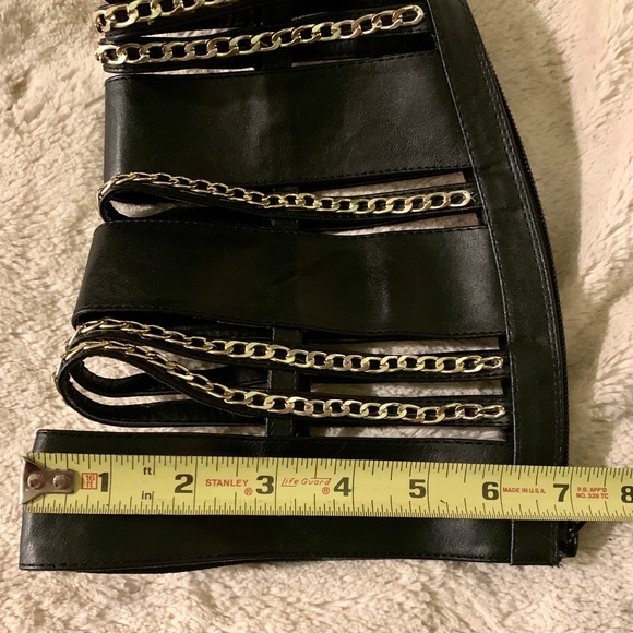 🔥🔥SUPER SALE🔥🔥PRICE FIRM✅NO OFFERS PLS! 👑Sexy Chain link black boots - Picture 8 of 13